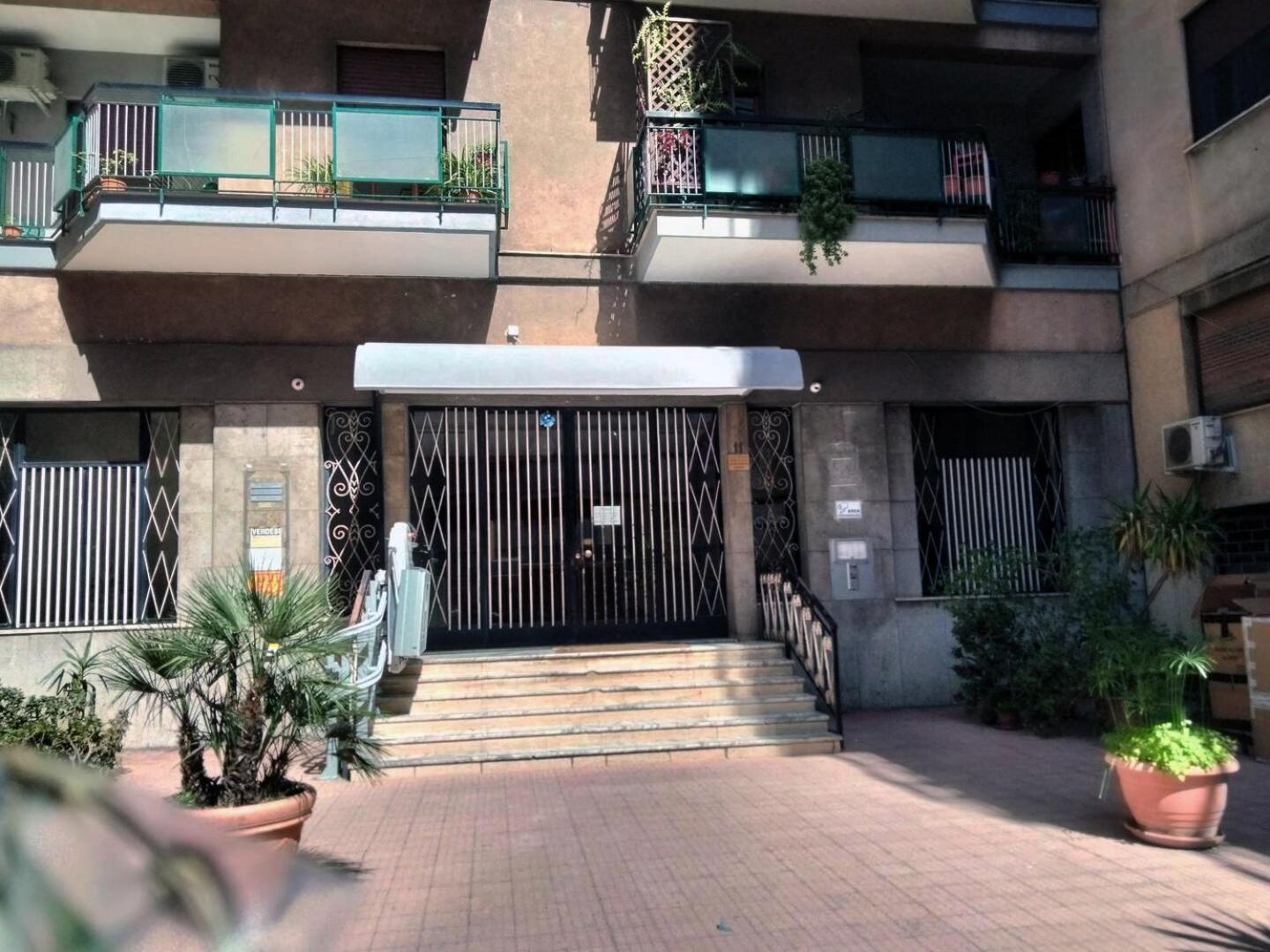 Lascaris 11 Palermo Bagian luar foto